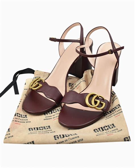 sandalia imitação gucci